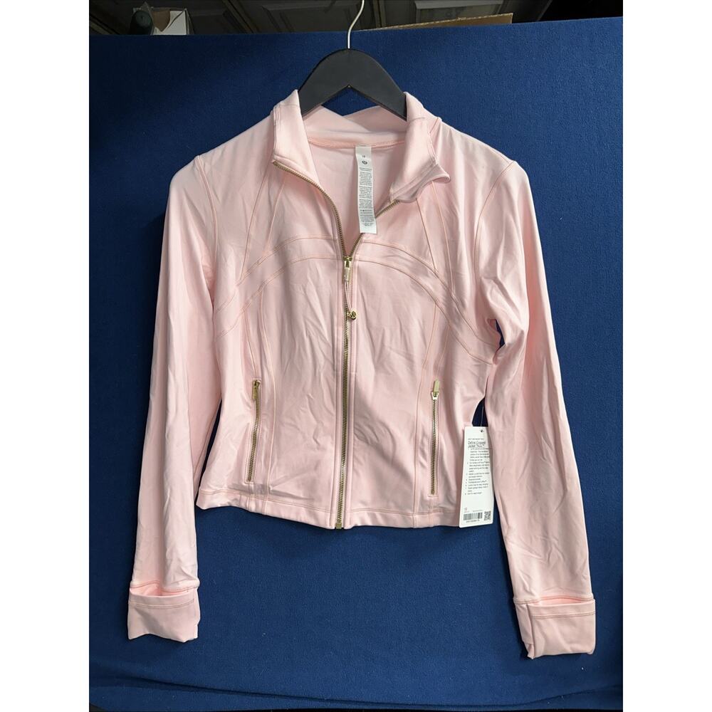 Lululemon Define Cropped Jacket Nulu Size 10 Color Blush Quartz/Gold/Gold